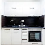 Aparment Lila アパート *